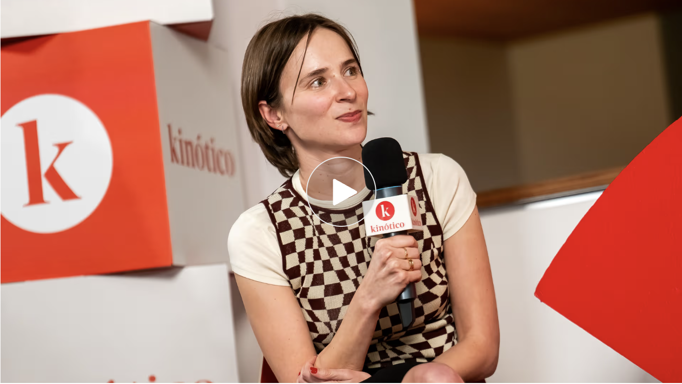 Lucía Aleñar Iglesias y el duelo luminoso de ‘Forastera’: «Me gusta más hacerme preguntas que buscar respuestas»